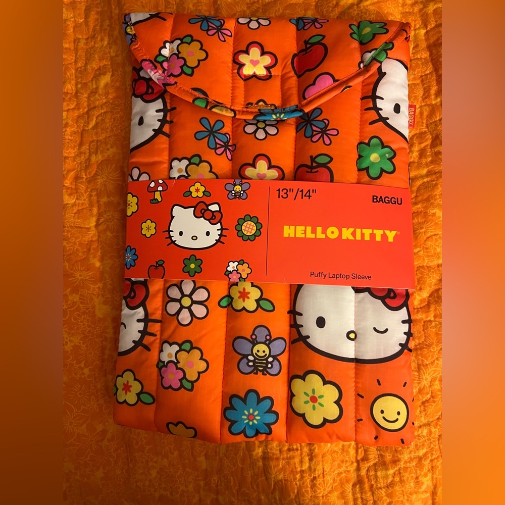 NWT Baggu Hello Kitty laptop pouch